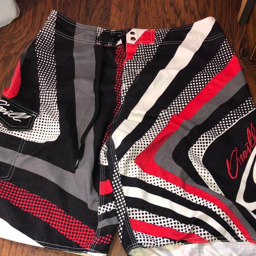 MENS SWIM TRUNKS